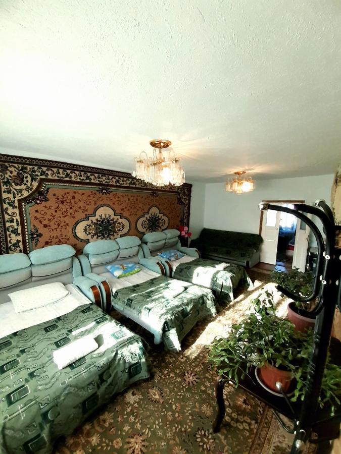 Guesthouse Kishimzhan Talas Buitenkant foto